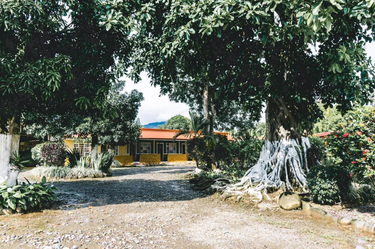 Cabinas El Prado San Isidro De El General ภายนอก รูปภาพ